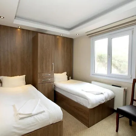 Ny World Hotel